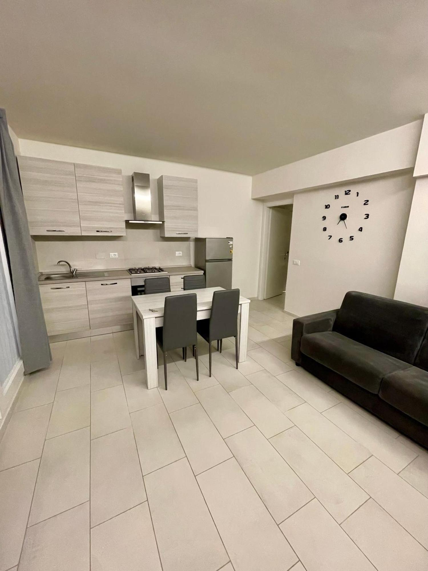 Апартаменти Anita'S House-Abitazione A Pochi Passi Dal Centro Пезаро Екстер'єр фото
